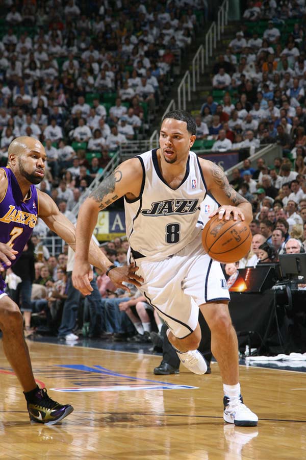 爱游戏-关于篮网不断突破！，莎拉波娃连续七场比赛得分超过领先优势明显全场沸腾不已的信息