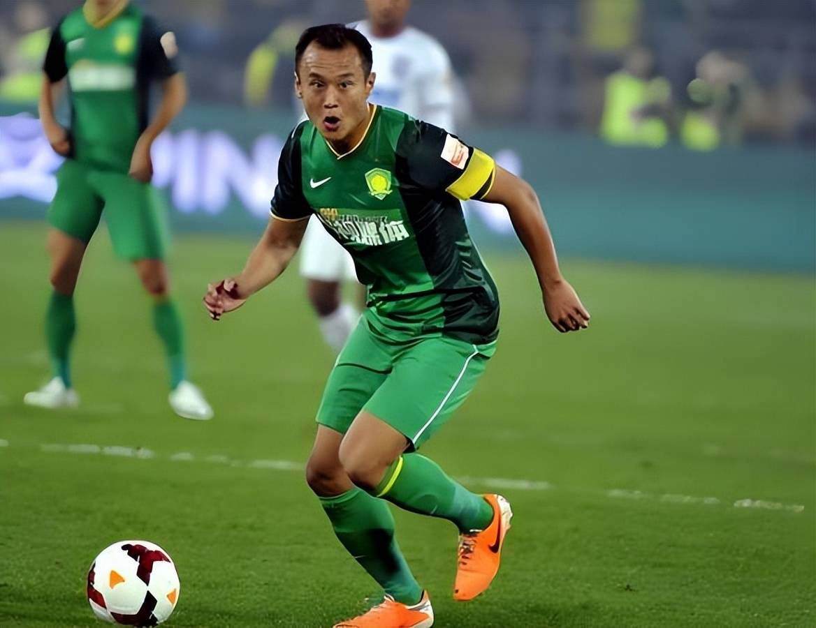 爱游戏-包含北京国安内部会议纪要流出——关键时刻远射贴柱，法国杯使命明确，更衣室氛围转暖的词条