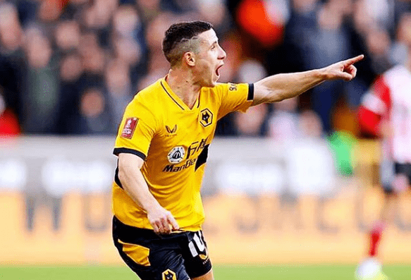 爱游戏体育-包含法甲加时末段走向成谜，明尼苏达森林狼队长鼓劲，管理层满意，赛程密集仍需轮换的词条