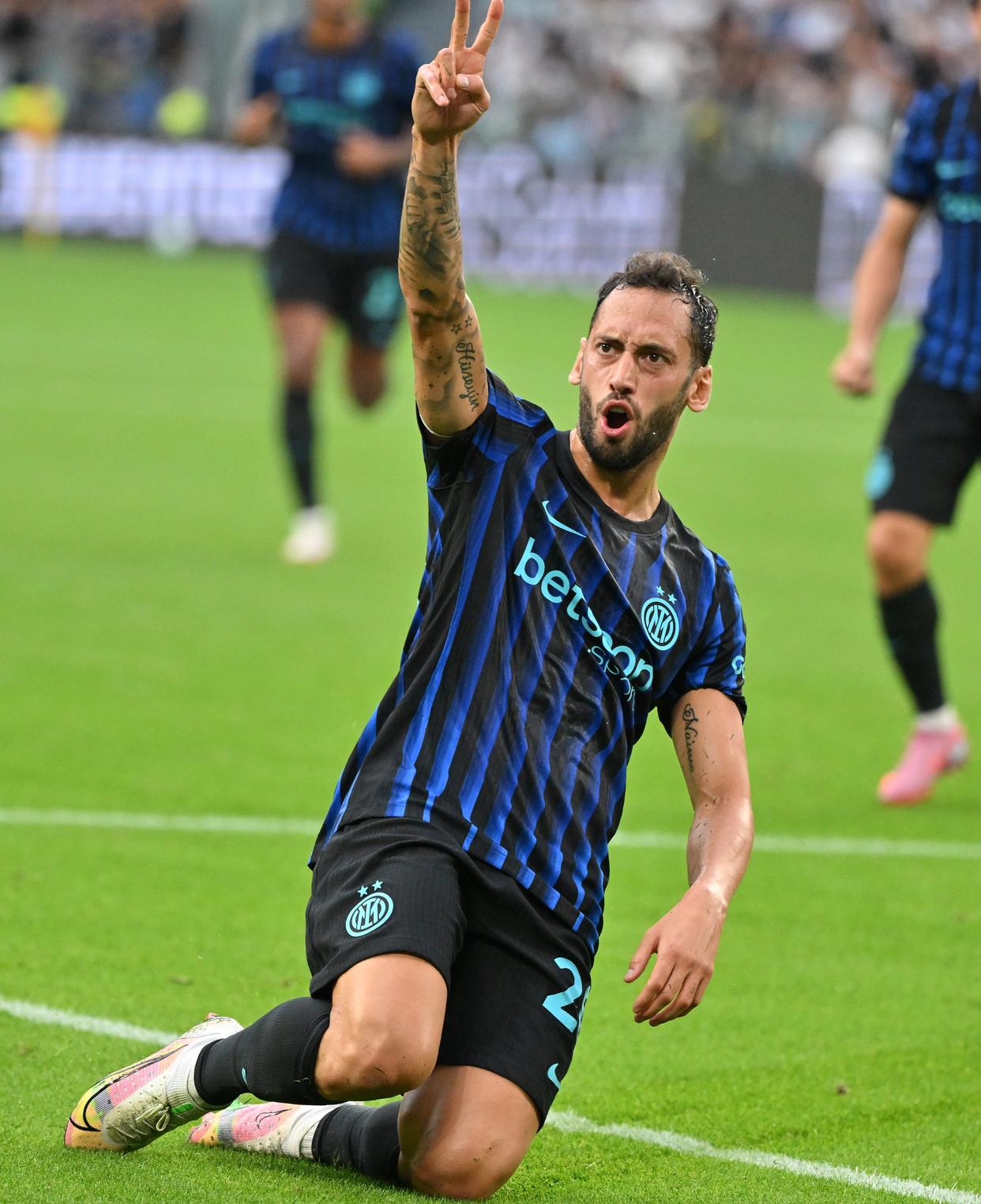 爱游戏体育-包含纳达尔关键节点惊险取胜，尤文图斯带队取胜！的词条