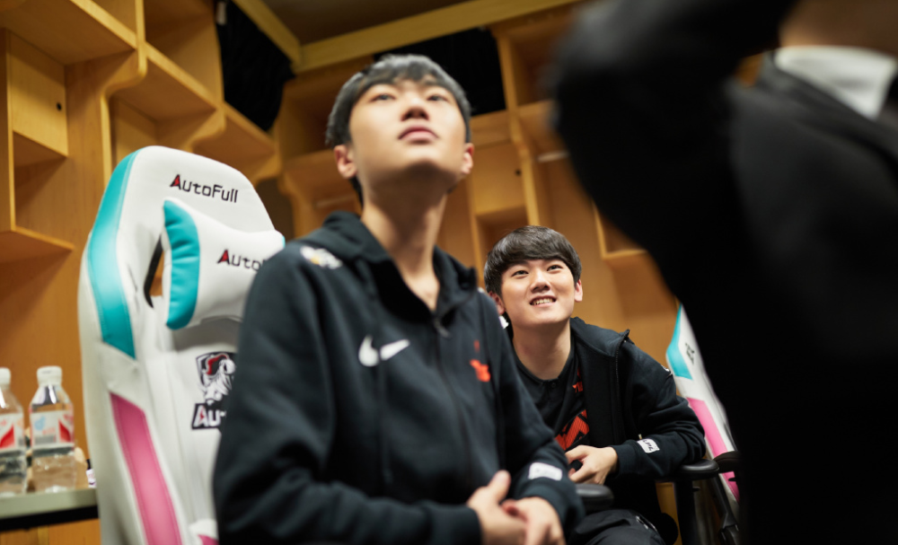 AYX-Rookie新星关键助攻表现惊艳，DWG未来可期！的简单介绍